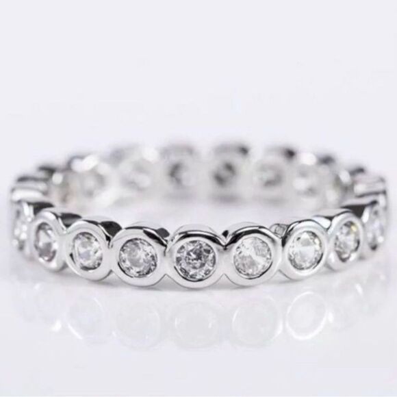The Brilliant Bezel eternity band with zircon in Sterling Silver sz 8 - Picture 1 of 8